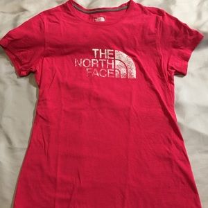 Women’s North Face t-shirt